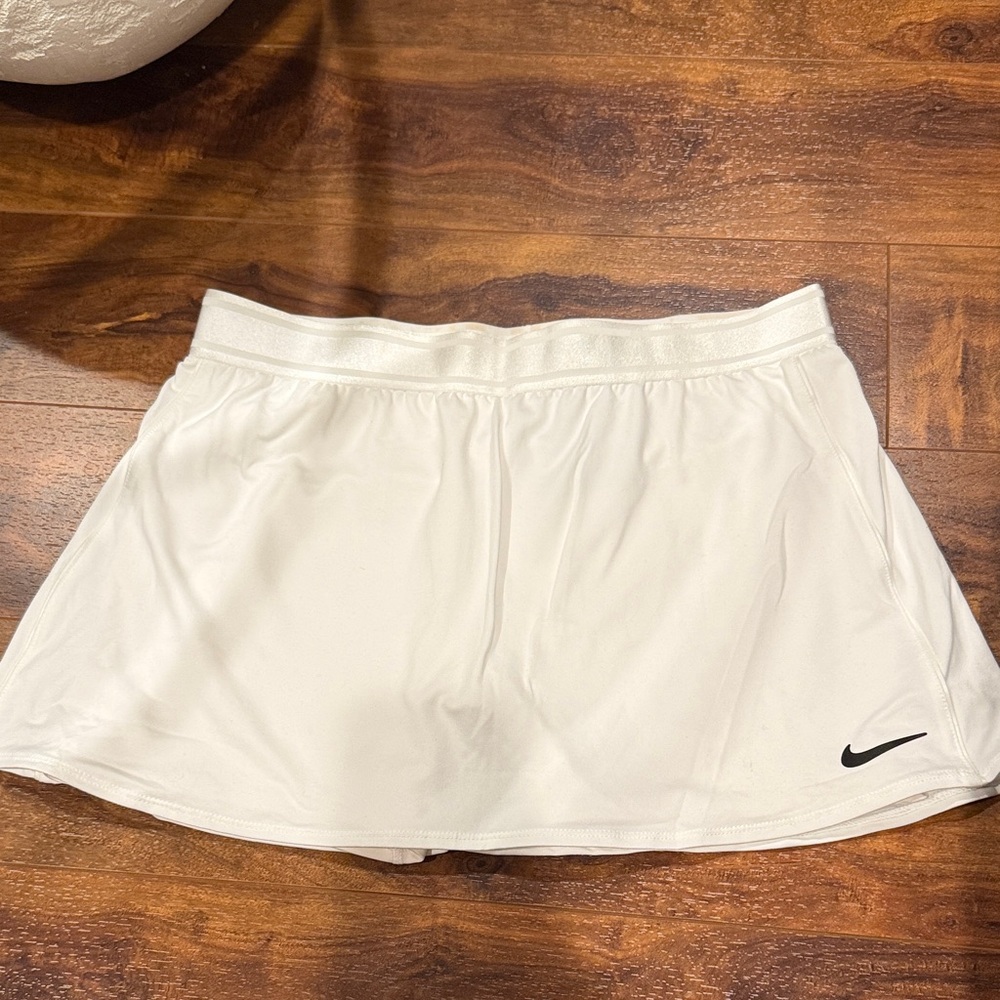 NWT nike white tennis skirt
